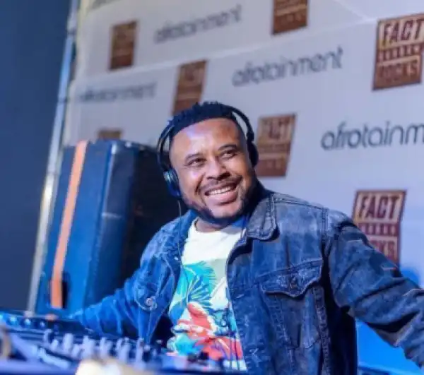 Emza - Beach Durban Ft. Dj Sox
